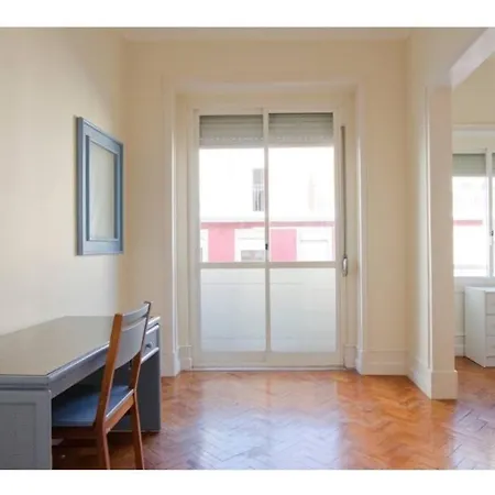 Houze Spacious Apartment In Lapa Near Riverside Apartment Lisbon